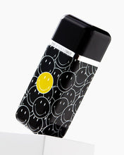Cargar imagen en el visor de la galería, CAROLINA HERRERA - 212 VIP BLACK SMILEY EDP - HOMBRE