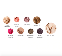 Cargar imagen en el visor de la galería, MAC COSMETICS - MAC GIRLS RISK TAKER EYESHADOW PALETTE - MUJER