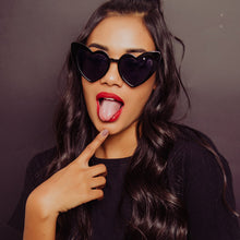 Cargar imagen en el visor de la galería, ILOVEPINCH - MIXOLOGY MINI LABIAL LIQUID LIPSTICK - U